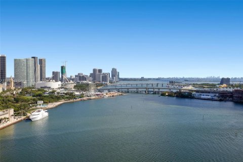 Copropriété à louer à Miami, Floride: 3 chambres, 205.59 m2 № 1966404 - photo 10