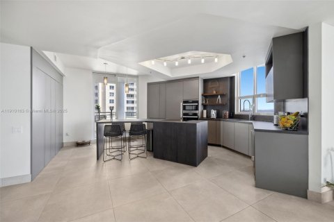 Copropriété à louer à Miami, Floride: 3 chambres, 205.59 m2 № 1966404 - photo 18