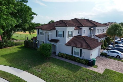 Touwnhouse à louer à Miami, Floride: 3 chambres, 155.89 m2 № 2432526 - photo 28