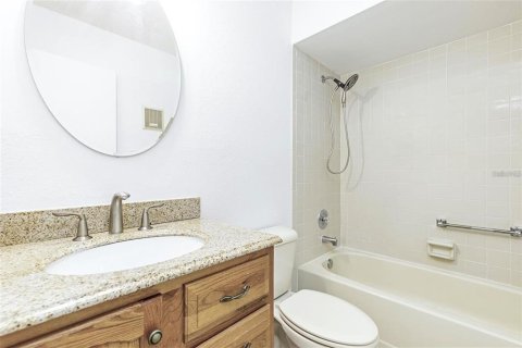 Copropriété à vendre à Tampa, Floride: 2 chambres, 95.88 m2 № 2107125 - photo 14