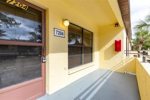 Copropriété à vendre à Tampa, Floride: 2 chambres, 95.88 m2 № 2107125 - photo 2