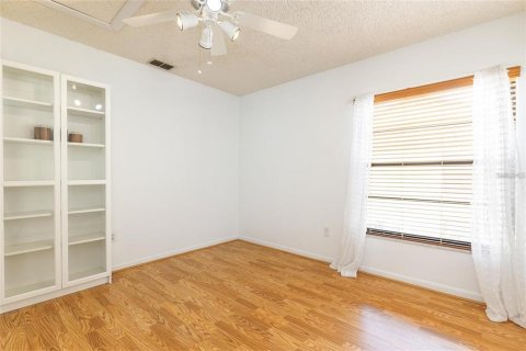 Copropriété à vendre à Tampa, Floride: 2 chambres, 95.88 m2 № 2107125 - photo 12