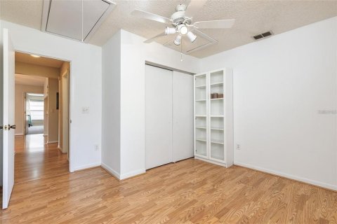 Copropriété à vendre à Tampa, Floride: 2 chambres, 95.88 m2 № 2107125 - photo 11