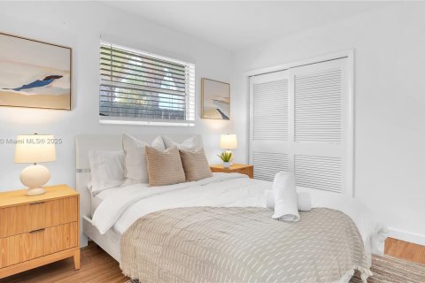 House in Pompano Beach, Florida 3 bedrooms, 136.57 sq.m. № 1792480 - photo 25