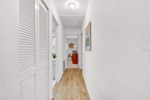 Купить кондоминиум в Палм-Харбор, Флорида 4 комнаты, 92.9м2, № 2218807 - фото 16