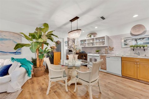 Купить кондоминиум в Палм-Харбор, Флорида 4 комнаты, 92.9м2, № 2218807 - фото 11