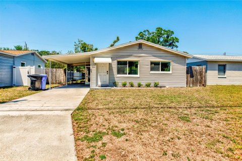 House in Saint Petersburg, Florida 2 bedrooms, 72.46 sq.m. № 2094109