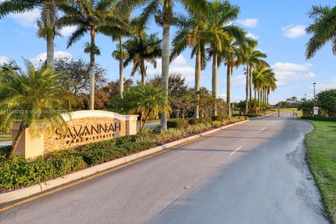 Commercial property in Homestead, Florida № 1811160 - photo 2
