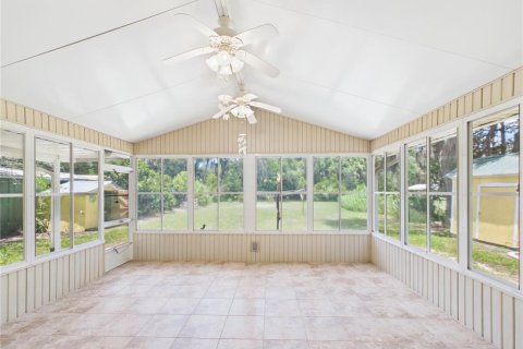 House in Inglis, Florida 3 bedrooms, 137.03 sq.m. № 2222650 - photo 28