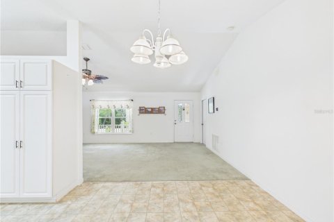 House in Inglis, Florida 3 bedrooms, 137.03 sq.m. № 2222650 - photo 18