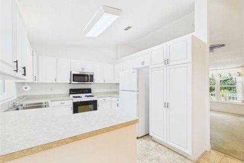 House in Inglis, Florida 3 bedrooms, 137.03 sq.m. № 2222650 - photo 8