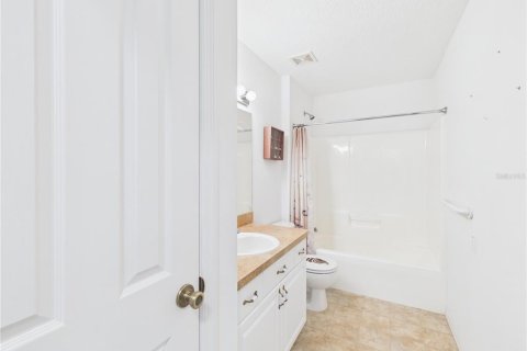 House in Inglis, Florida 3 bedrooms, 137.03 sq.m. № 2222650 - photo 9