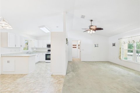 House in Inglis, Florida 3 bedrooms, 137.03 sq.m. № 2222650 - photo 19