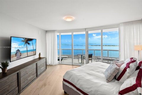 Condo in Miami, Florida, 3 bedrooms  № 1954349 - photo 12