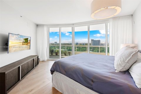 Condo in Miami, Florida, 3 bedrooms  № 1954349 - photo 18
