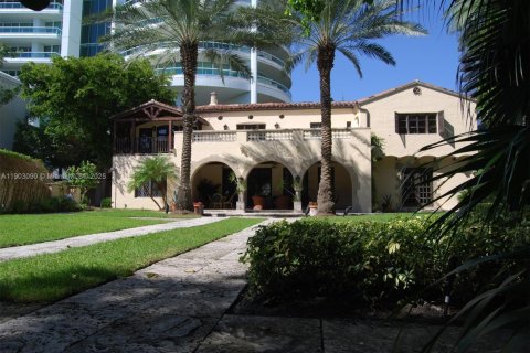 Condo in Miami, Florida, 3 bedrooms  № 1954349 - photo 25