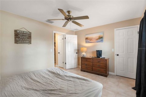 Villa ou maison à vendre à Port Richey, Floride: 3 chambres, 132.66 m2 № 2411521 - photo 11