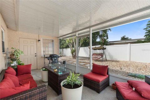 Villa ou maison à vendre à Port Richey, Floride: 3 chambres, 132.66 m2 № 2411521 - photo 16