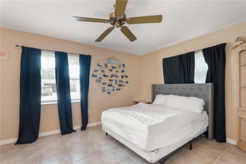 Villa ou maison à vendre à Port Richey, Floride: 3 chambres, 132.66 m2 № 2411521 - photo 10