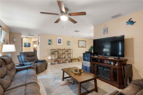 Villa ou maison à vendre à Port Richey, Floride: 3 chambres, 132.66 m2 № 2411521 - photo 3