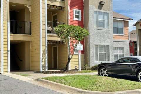 Condominio en alquiler en Kissimmee, Florida, 2 dormitorios, 95.32 m2 № 1905099 - foto 1