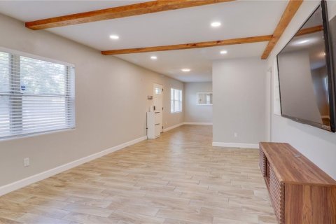 House in Winter Park, Florida 4 bedrooms, 151.52 sq.m. № 1673378 - photo 7