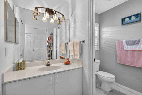 House in St. Lucie, Florida 2 bedrooms, 131.92 sq.m. № 2184482 - photo 19