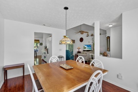 House in St. Lucie, Florida 2 bedrooms, 131.92 sq.m. № 2184482 - photo 13