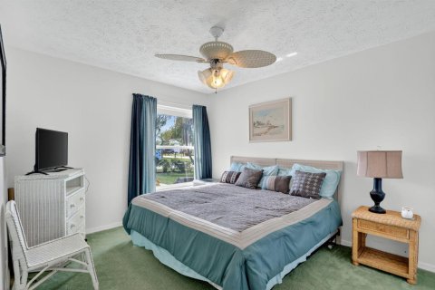 House in St. Lucie, Florida 2 bedrooms, 131.92 sq.m. № 2184482 - photo 21