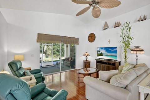 House in St. Lucie, Florida 2 bedrooms, 131.92 sq.m. № 2184482 - photo 5