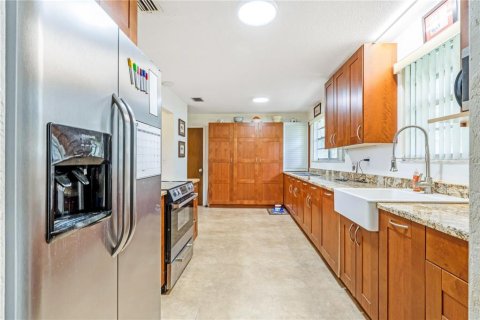 Villa ou maison à vendre à Port Orange, Floride: 3 chambres, 145.86 m2 № 1917568 - photo 2