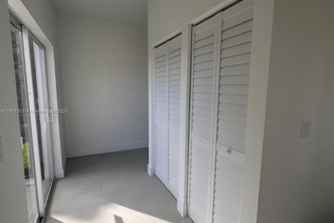 House in Fort Lauderdale, Florida 3 bedrooms, 153.29 sq.m. № 1919960 - photo 21