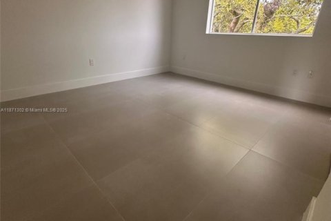 House in Fort Lauderdale, Florida 3 bedrooms, 153.29 sq.m. № 1919960 - photo 11