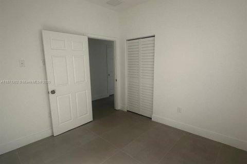 House in Fort Lauderdale, Florida 3 bedrooms, 153.29 sq.m. № 1919960 - photo 23