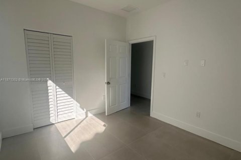 House in Fort Lauderdale, Florida 3 bedrooms, 153.29 sq.m. № 1919960 - photo 29