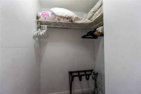 Copropriété à louer à Miami Beach, Floride: 1 chambre, 82.68 m2 № 1710298 - photo 17