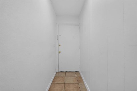 Condo in Daytona Beach, Florida, 1 bedroom  № 2393878 - photo 5