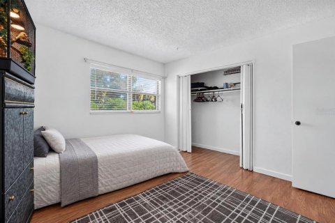 Condo in Daytona Beach, Florida, 1 bedroom  № 2393878 - photo 14