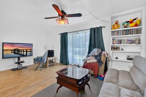 Condo in Daytona Beach, Florida, 1 bedroom  № 2393878 - photo 7