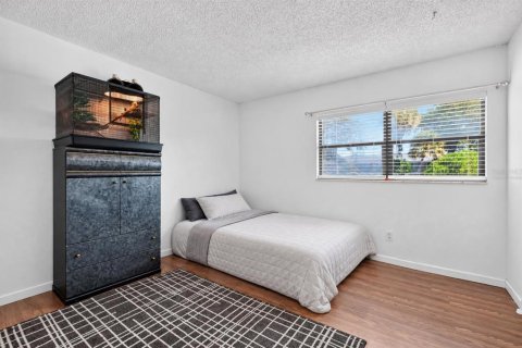 Condo in Daytona Beach, Florida, 1 bedroom  № 2393878 - photo 13