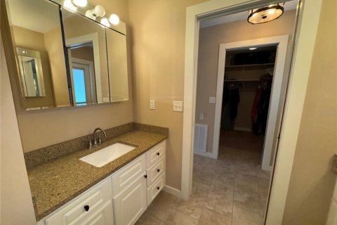 House in Frostproof, Florida 3 bedrooms, 163.14 sq.m. № 1580165 - photo 8