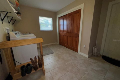 House in Frostproof, Florida 3 bedrooms, 163.14 sq.m. № 1580165 - photo 17