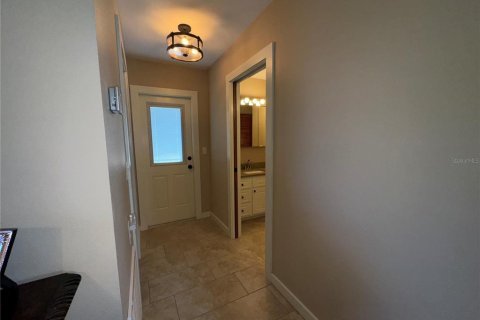 House in Frostproof, Florida 3 bedrooms, 163.14 sq.m. № 1580165 - photo 3