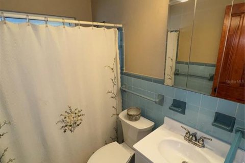 House in Frostproof, Florida 3 bedrooms, 163.14 sq.m. № 1580165 - photo 14
