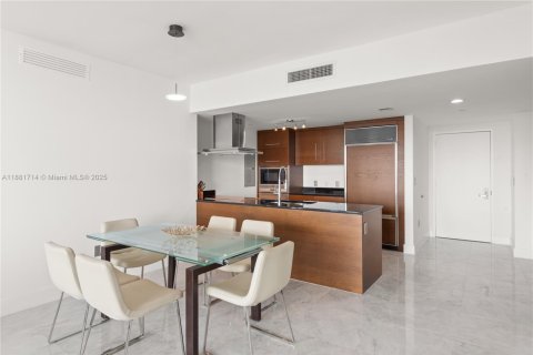 Copropriété à louer à Miami, Floride: 2 chambres, 141.03 m2 № 2016292 - photo 5