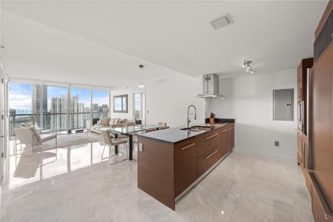 Copropriété à louer à Miami, Floride: 2 chambres, 141.03 m2 № 2016292 - photo 3