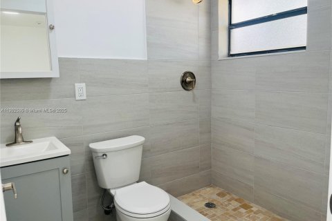 Condo in North Miami, Florida, 1 bedroom  № 1954271 - photo 7