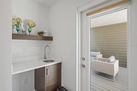 Купить таунхаус в Сент-Питерсберг, Флорида 7 комнат, 180.69м2, № 1849626 - фото 22