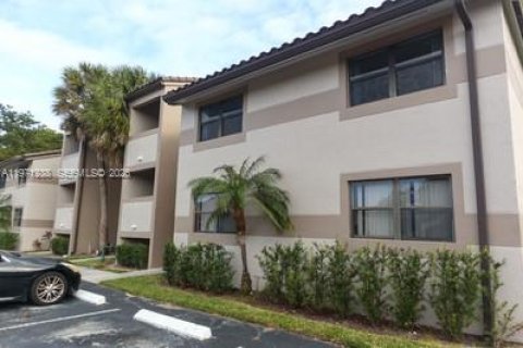 Condominio en alquiler en Sunrise, Florida, 3 dormitorios, 112.97 m2 № 2044074 - foto 3