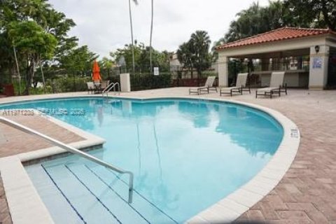 Condominio en alquiler en Sunrise, Florida, 3 dormitorios, 112.97 m2 № 2044074 - foto 8